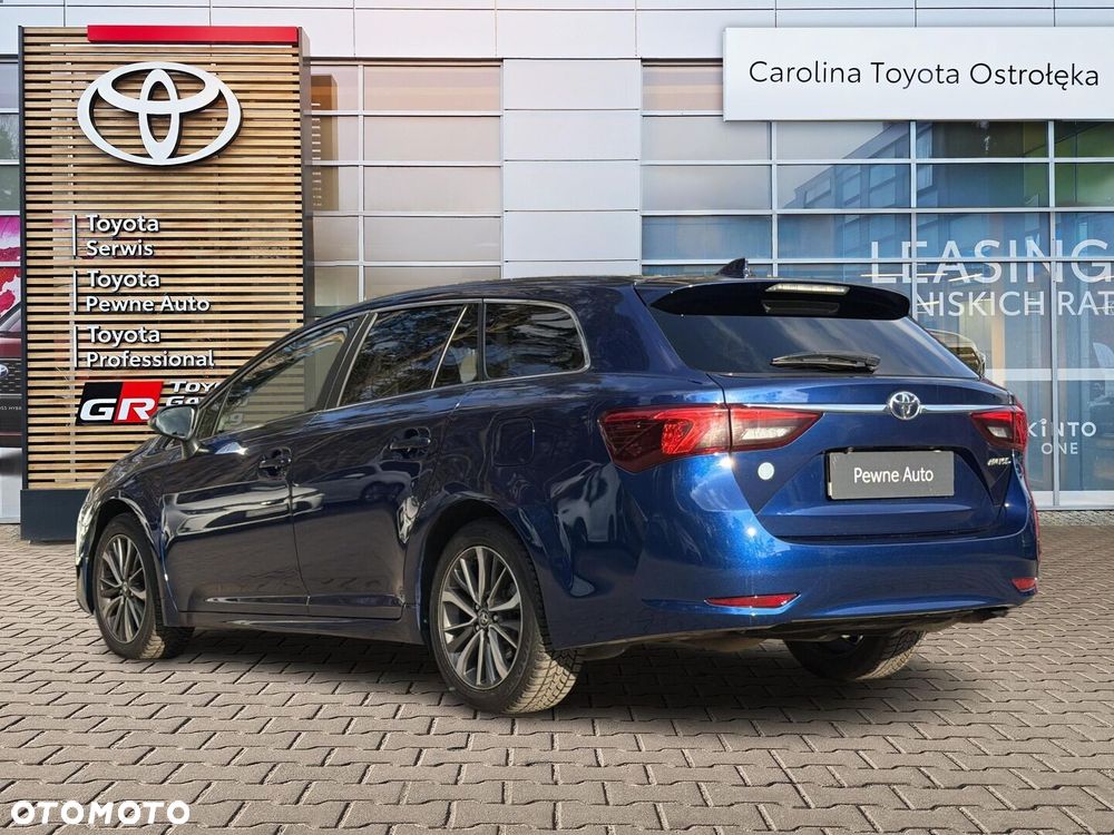 Toyota Avensis 2.0 D-4D Premium - 8