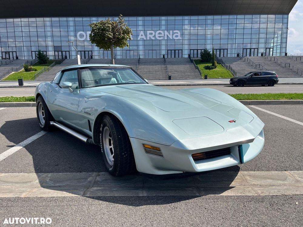 Chevrolet Corvette - 1