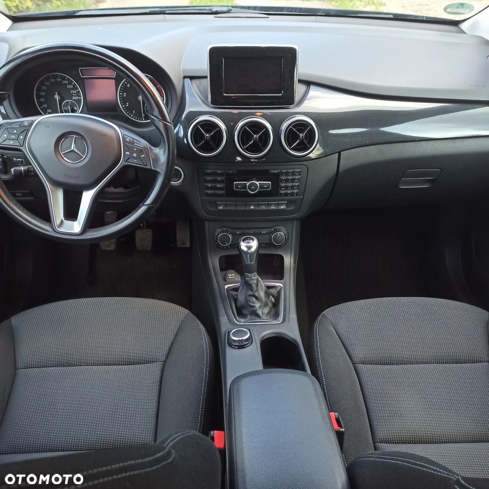 Mercedes-Benz Klasa B 180 (BlueEFFICIENCY) - 5