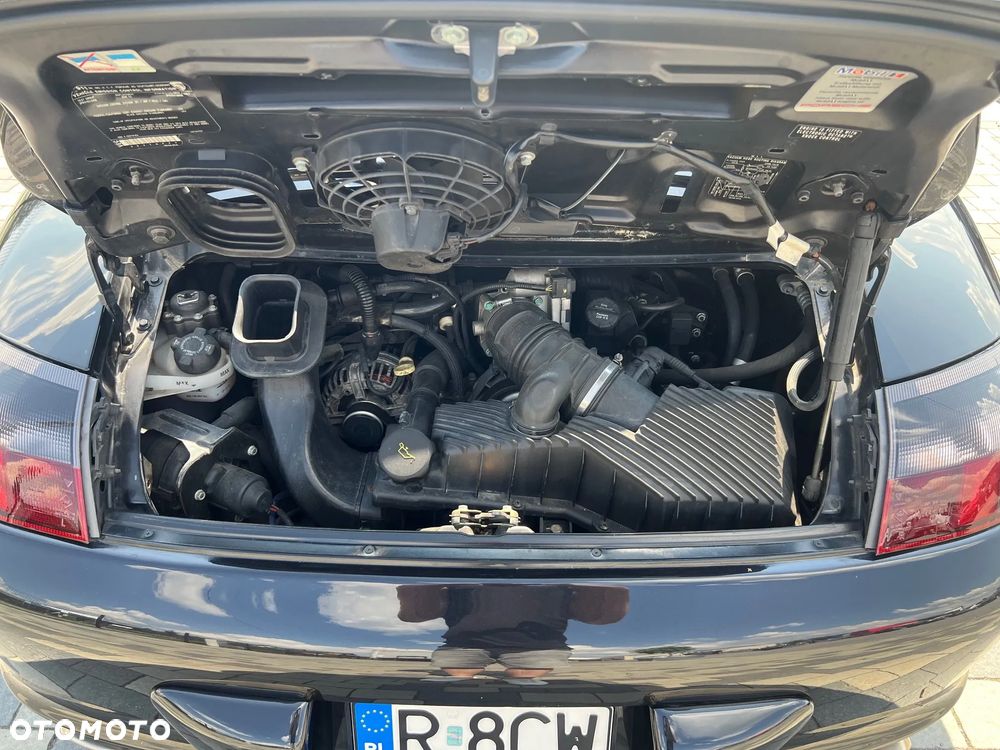 Porsche 911 Carrera - 14