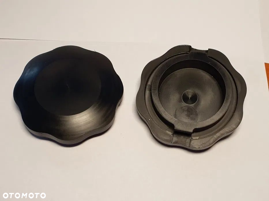 Korek Wlewu oleju do silnika SW-680 PLM2133 - 1