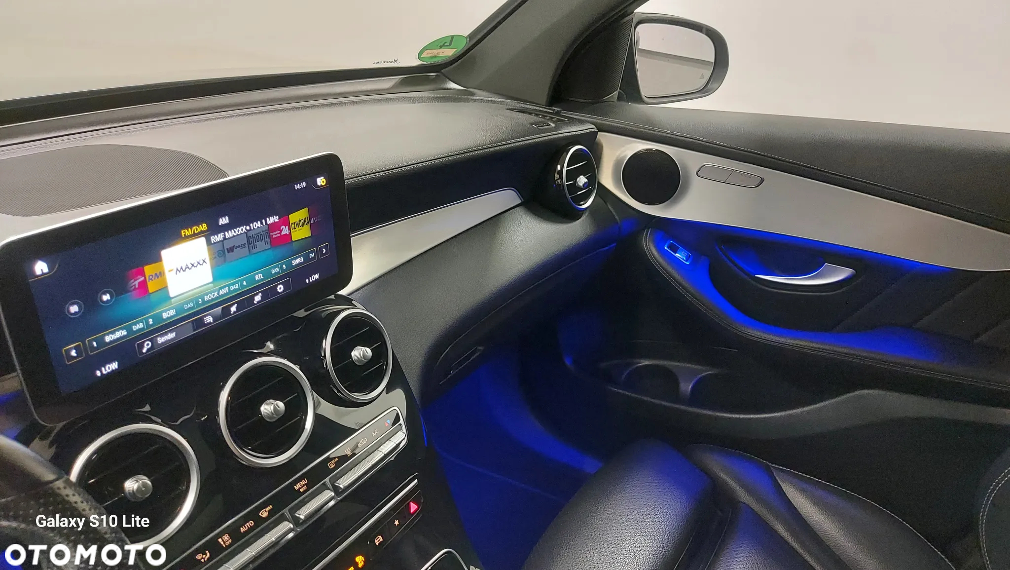Mercedes-Benz GLC 300 d 4Matic 9G-TRONIC AMG Line Plus - 27