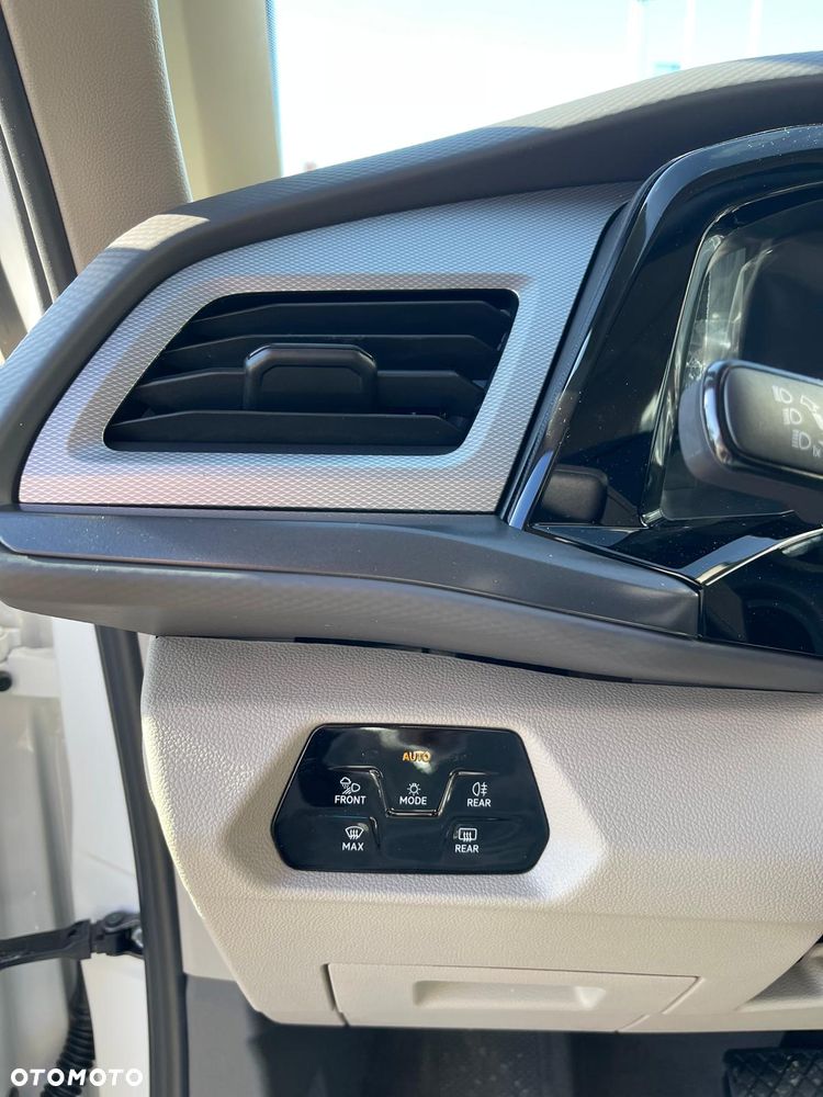 Volkswagen California - 24