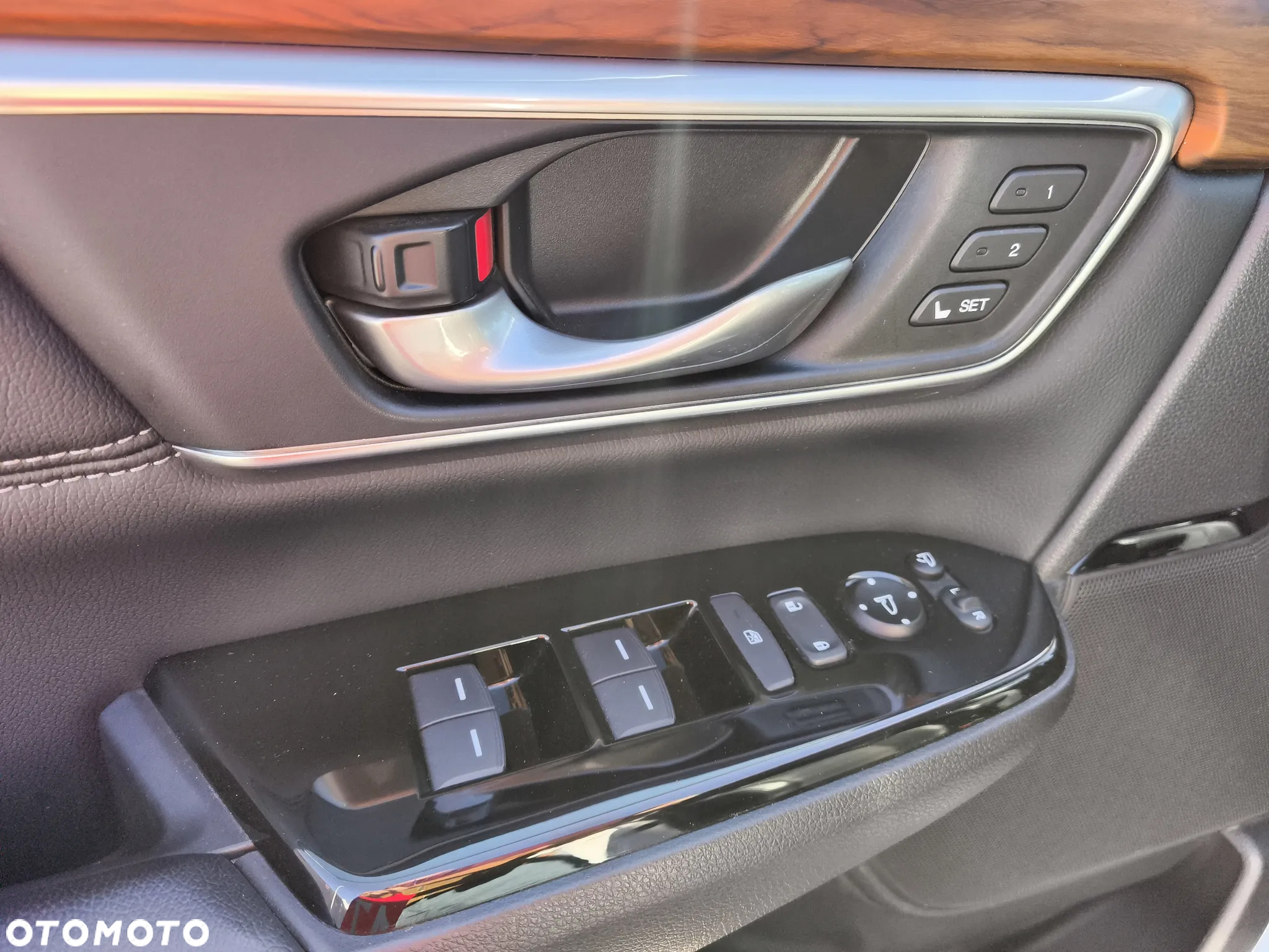 Honda CR-V 1.5 Executive (Honda Connect+) CVT - 24