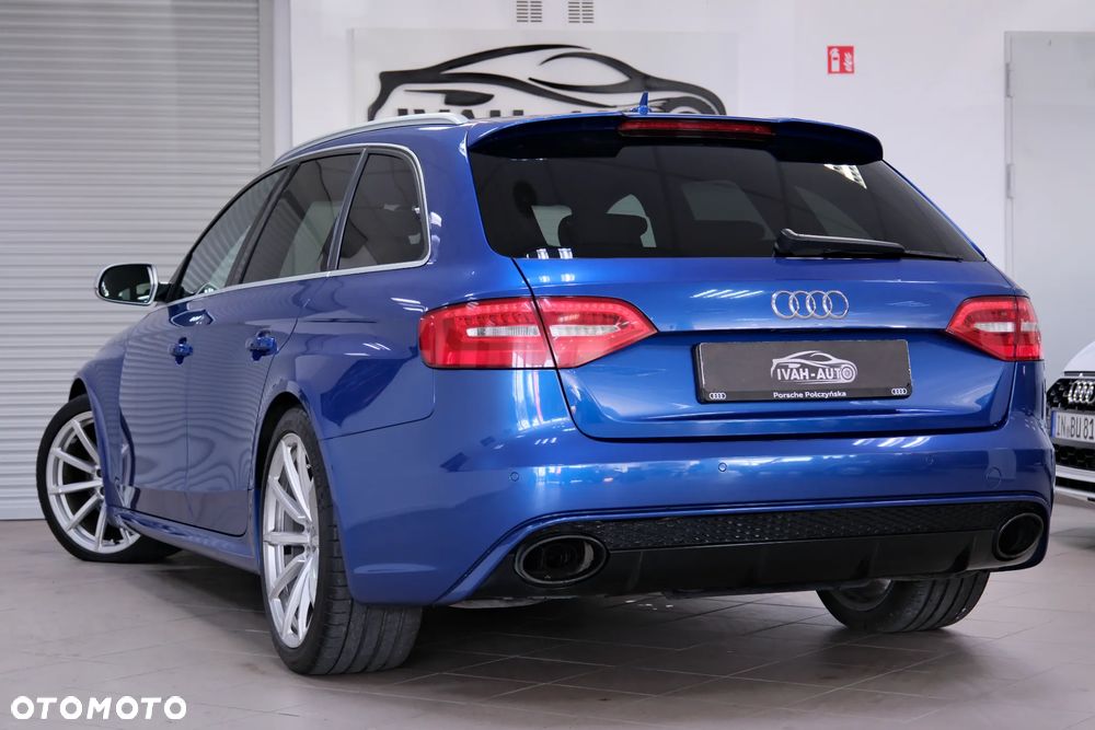Audi RS4 Avant Standard - 7