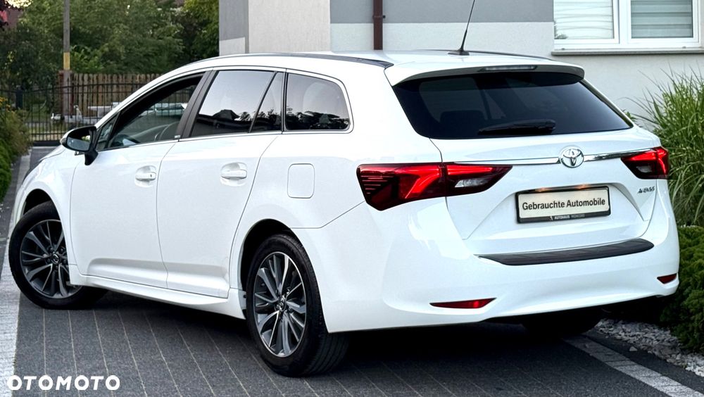 Toyota Avensis Touring Sports 1.8 Edition S+ - 26