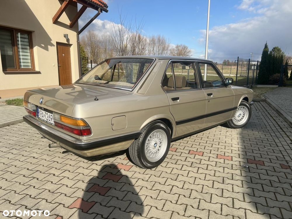 BMW Seria 5 525 e - 3