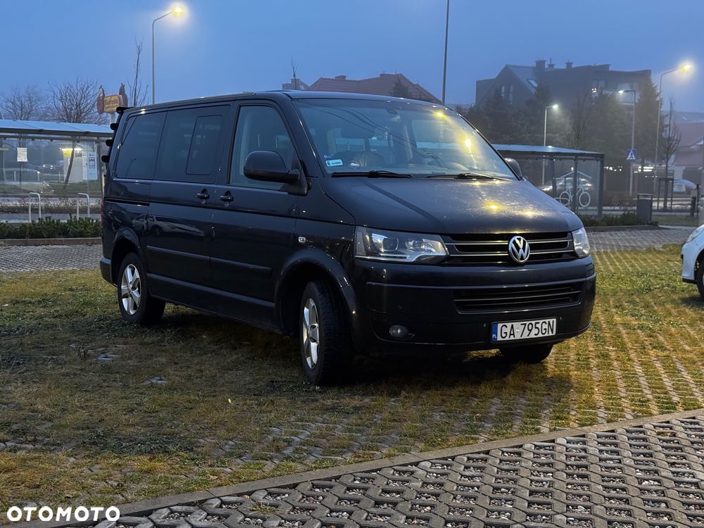 Volkswagen Multivan - 2