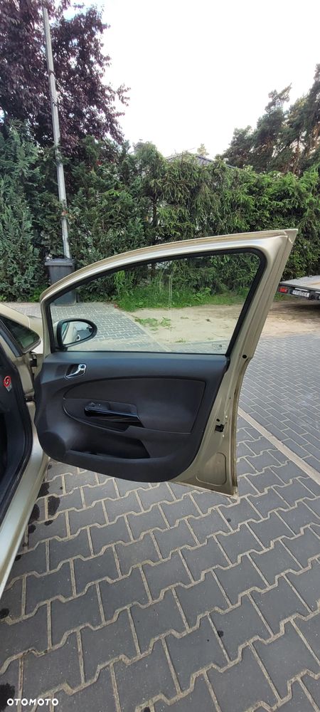Opel Corsa - 31