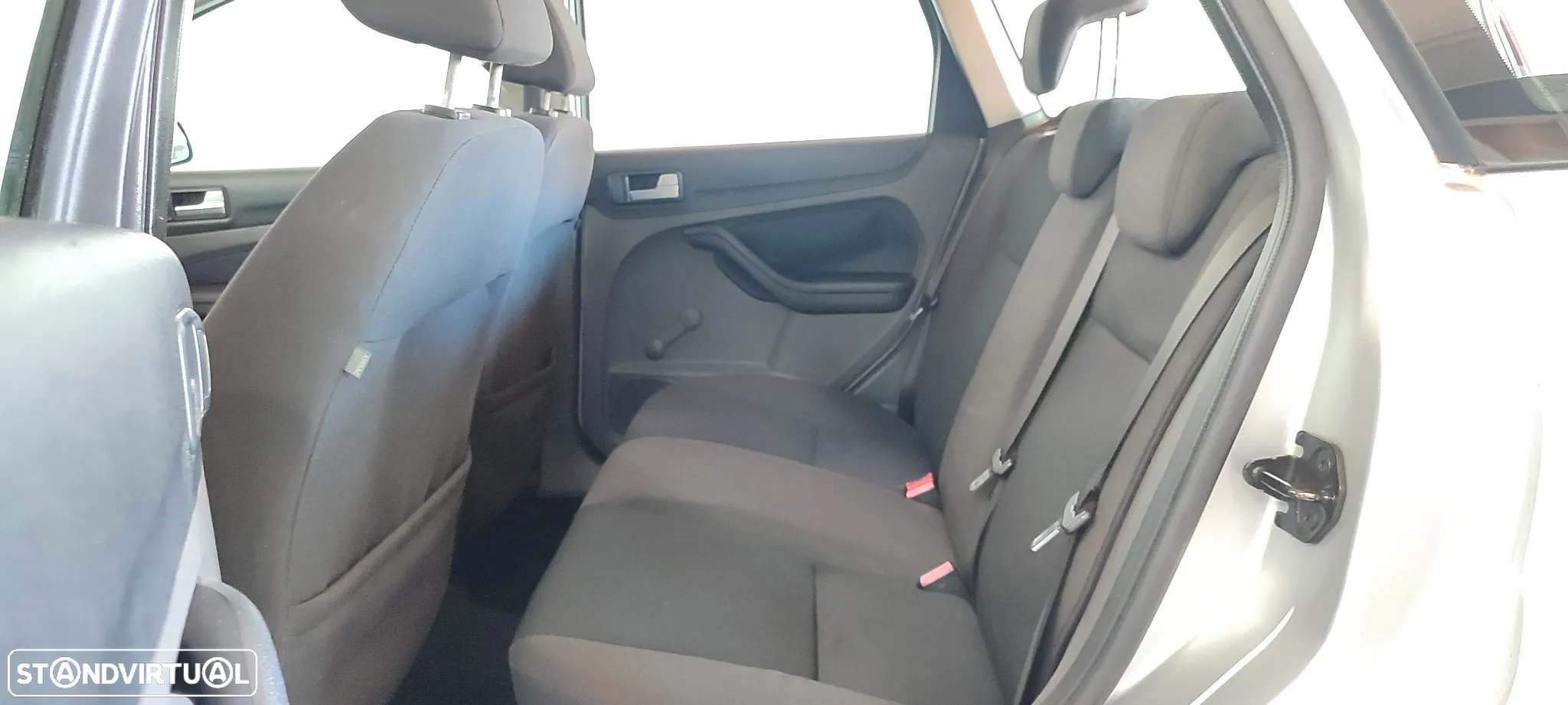 Ford Focus SW 1.6 TDCi Connec. - 12
