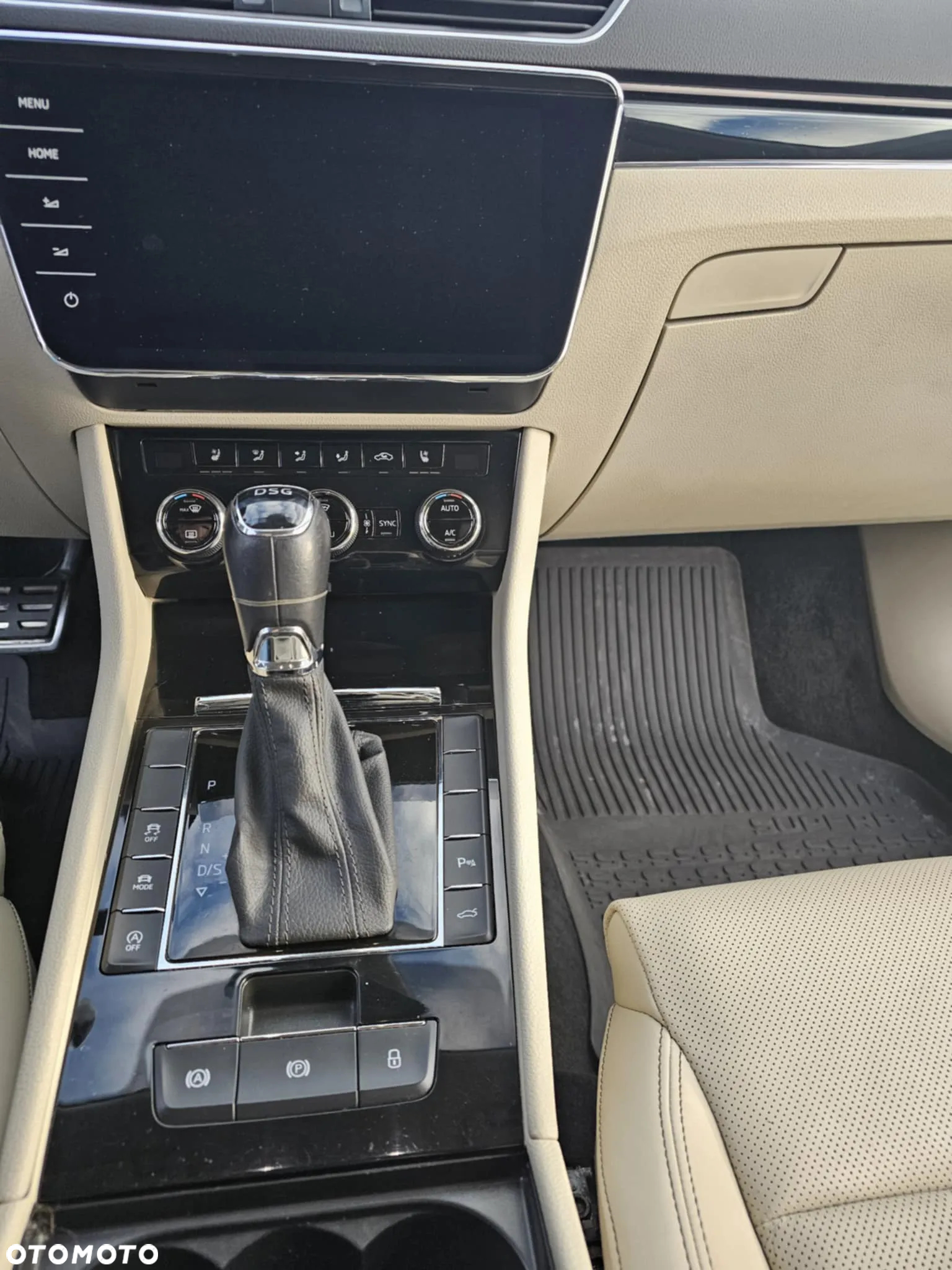 Skoda Superb 2.0 TDI SCR L&K DSG - 8