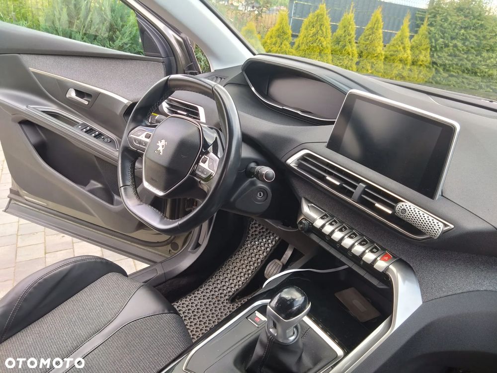 Peugeot 5008 1.6 BlueHDi Allure 7os - 9