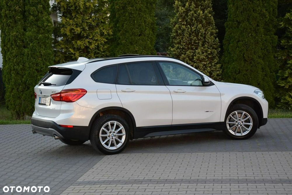 BMW X1 xDrive20d Advantage - 11