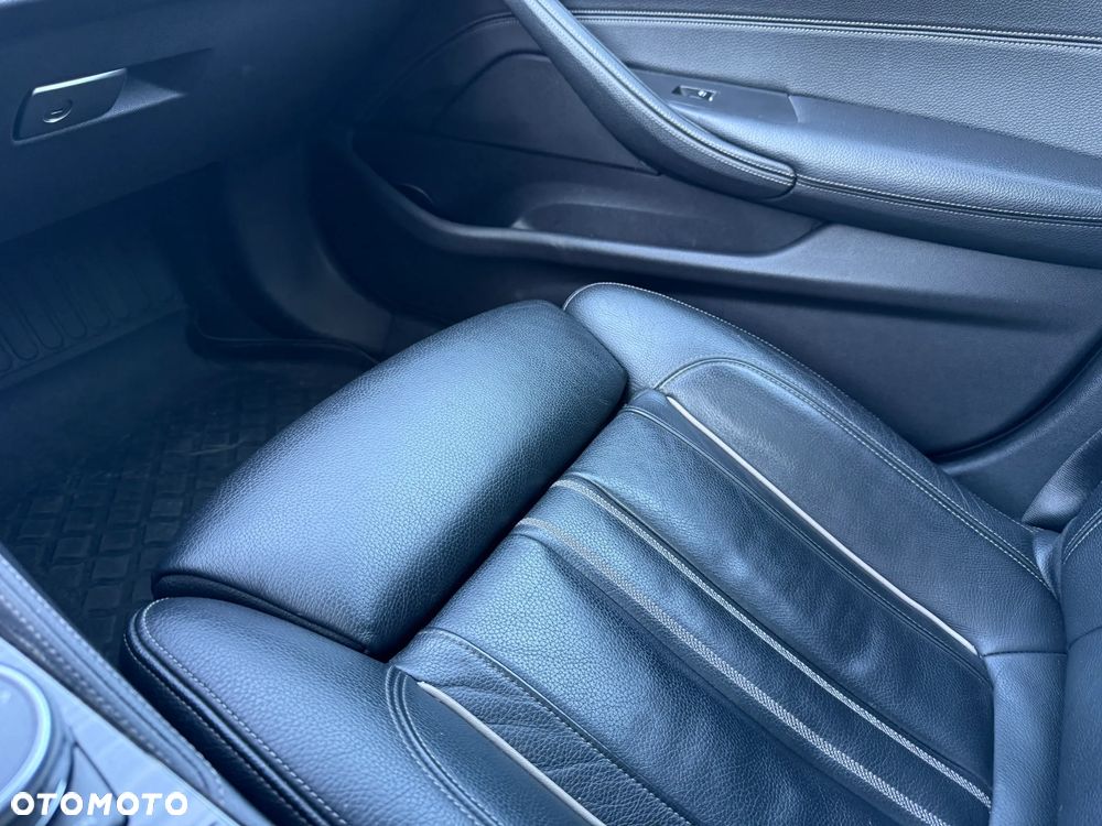 BMW Seria 5 530d xDrive Sport-Aut Luxury Line - 25