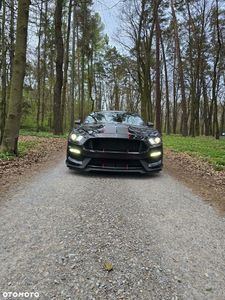 Ford Mustang - 4