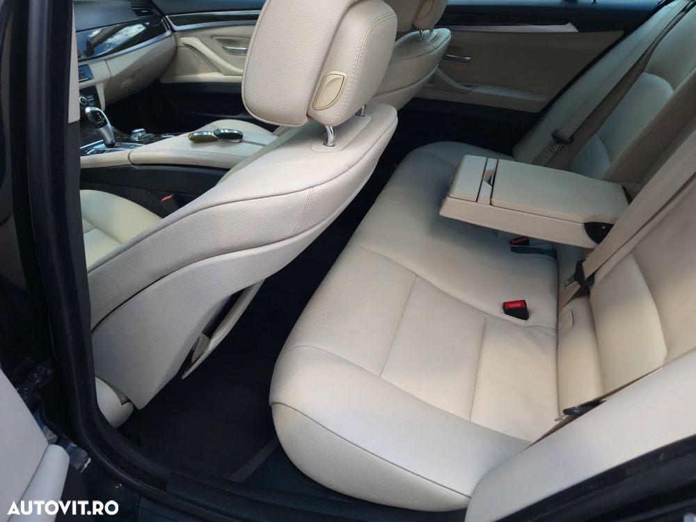 BMW Seria 5 520d Touring Aut. Luxury Line - 15
