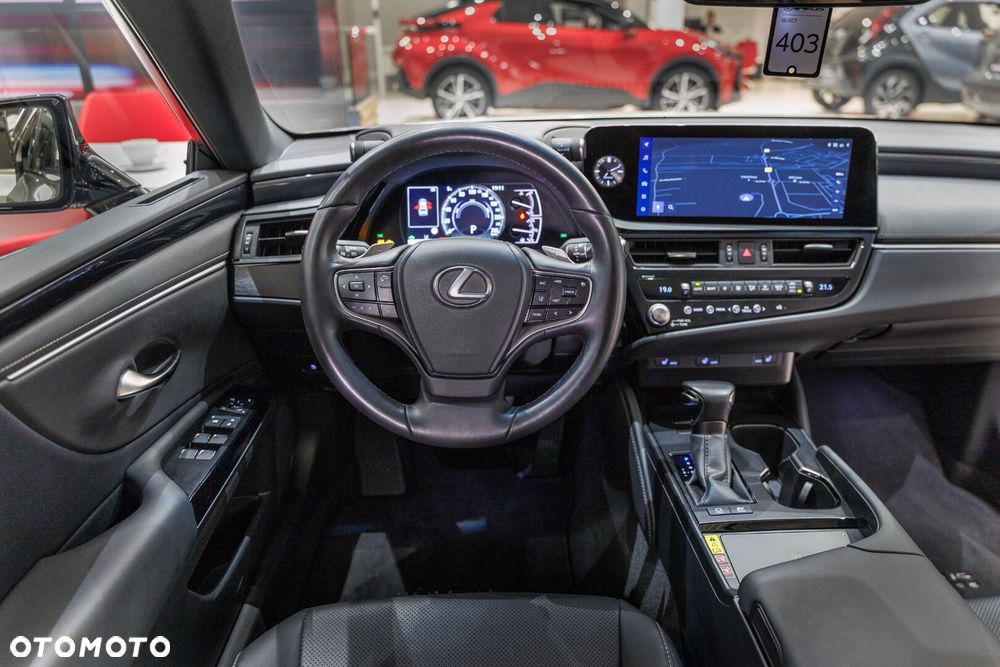 Lexus ES 300h F Sport Design - 9