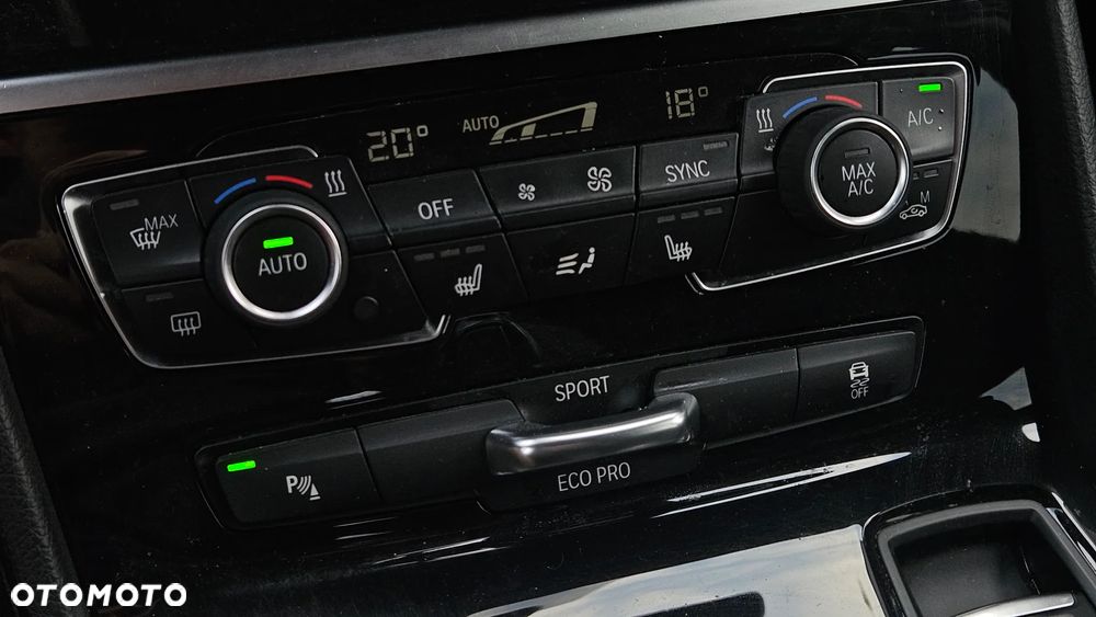 BMW Seria 2 218i Active Tourer - 22