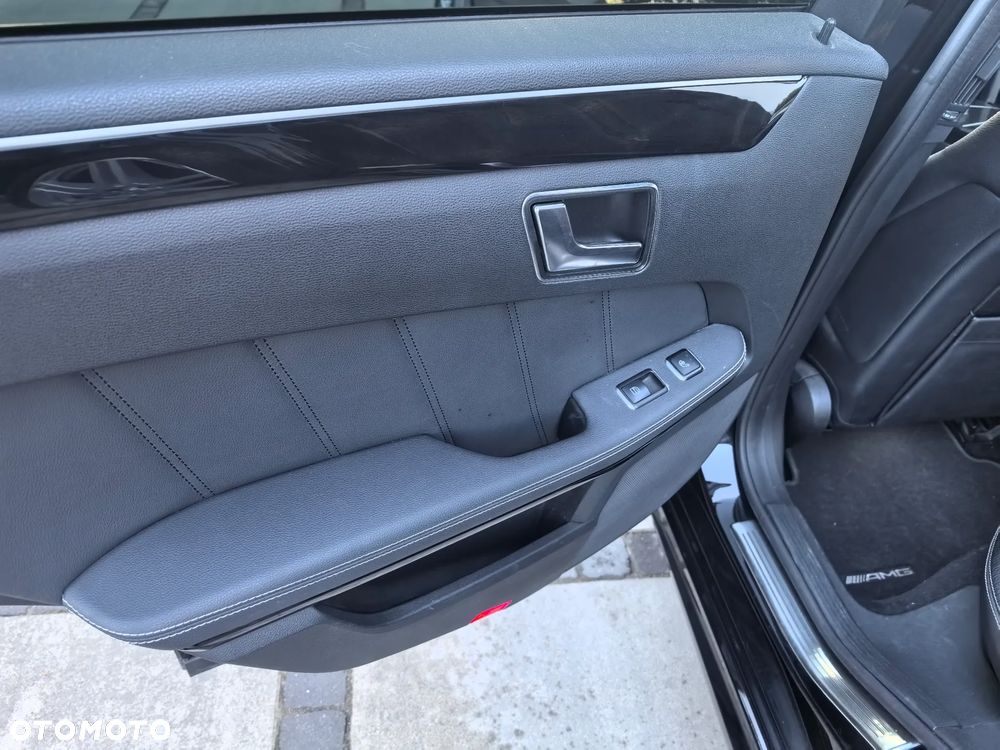 Mercedes-Benz Klasa E 500 BlueEFFICIENCY Avantgarde - 13