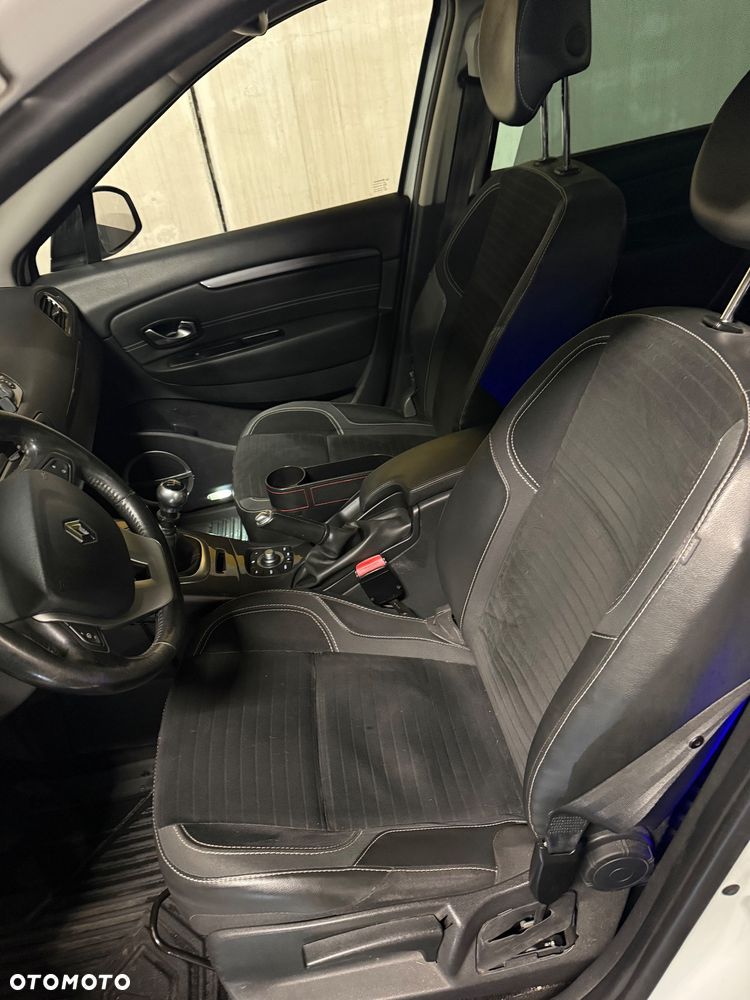 Renault Scenic Energy dCi 130 Euro 6 S&S Xmod Bose Edition - 5