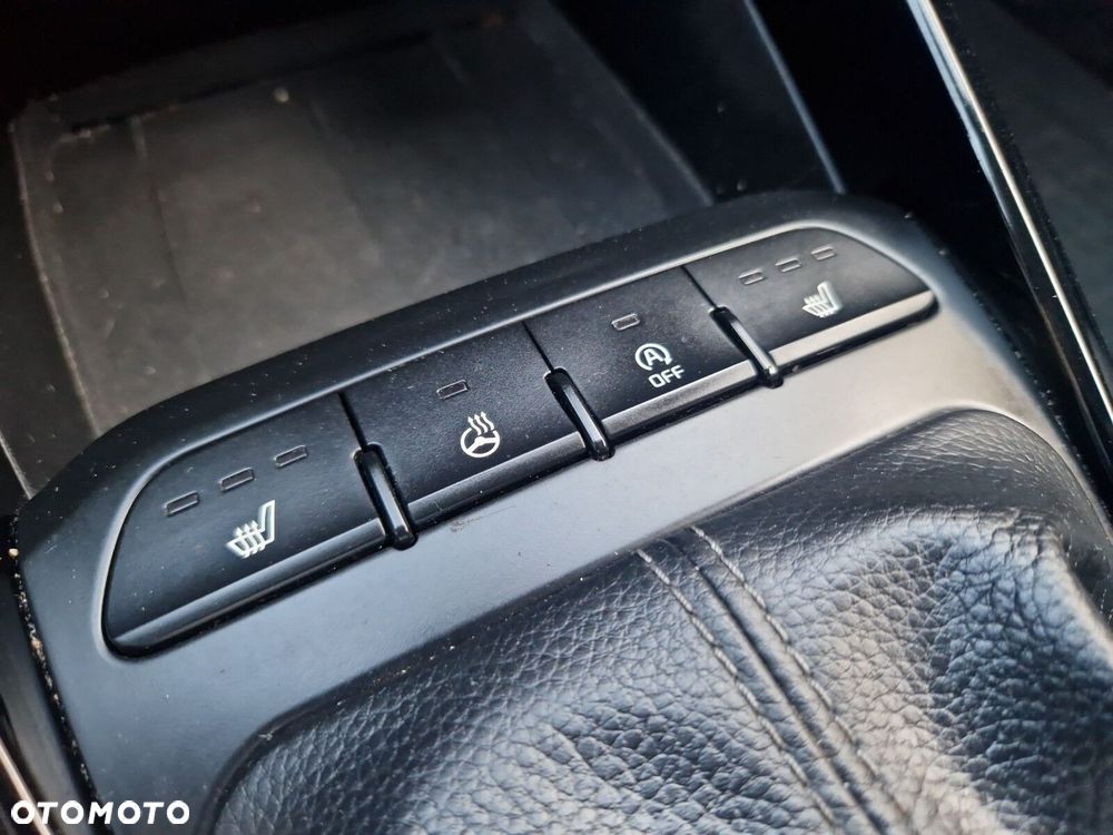 Kia Stonic - 21