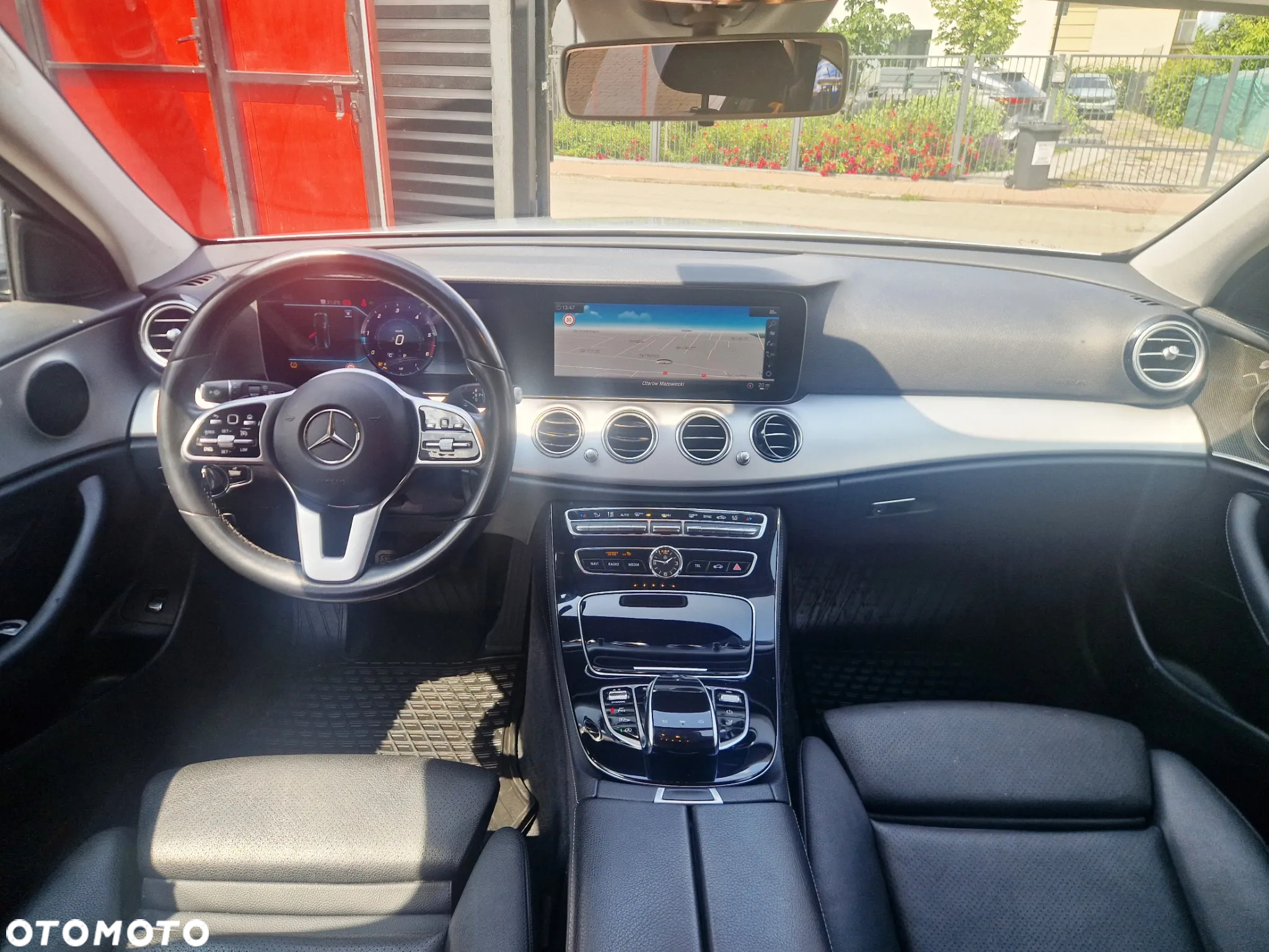 Mercedes-Benz Klasa E 200 d 9G-TRONIC - 24