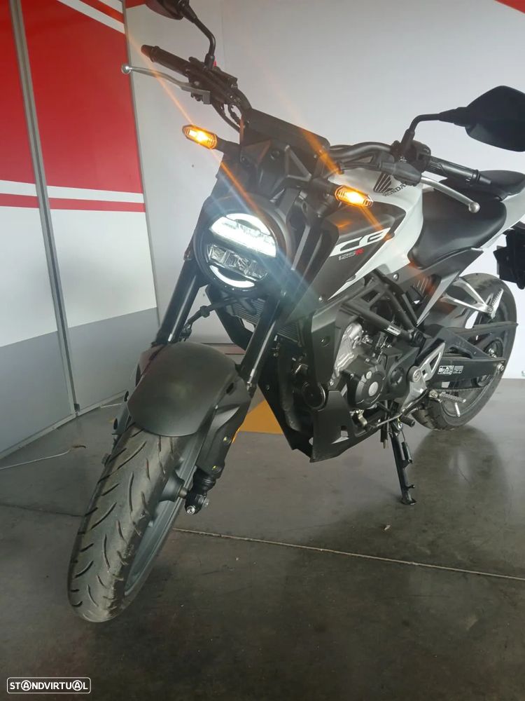 Honda CB CB 125 R - 7
