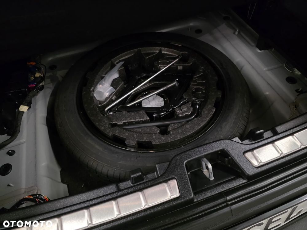 Volvo XC 40 D3 SCR R-Design - 40