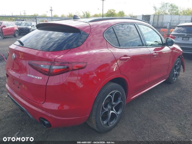 Alfa Romeo Stelvio 2.0 Turbo 16V AT8-Q4 Veloce - 5