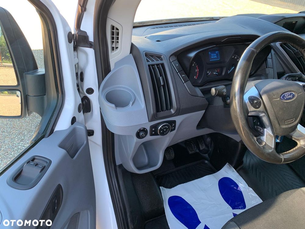 Ford Transit - 24