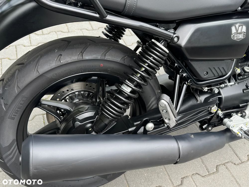Moto Guzzi V7 - 23