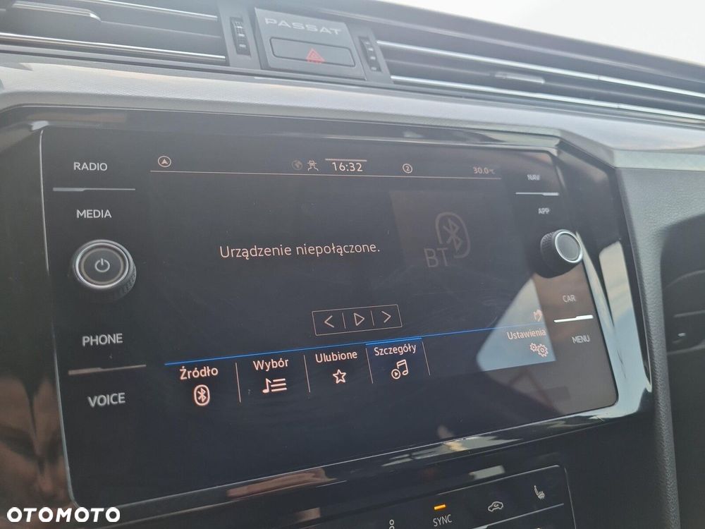 Volkswagen Passat - 22
