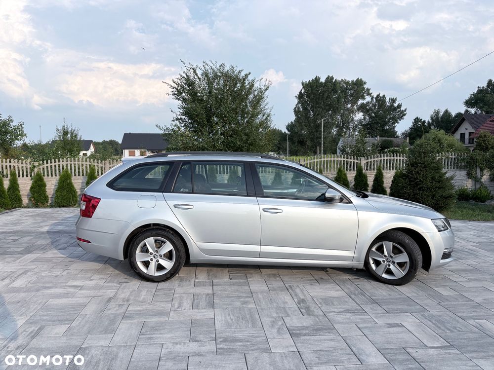 Skoda Octavia 1.6 TDI SCR Ambition - 2