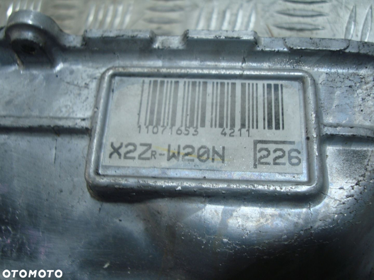 OSŁONA ROZRZĄDU X2ZR 1,8 TOYOTA PRIUS  PLUS 12- - 2