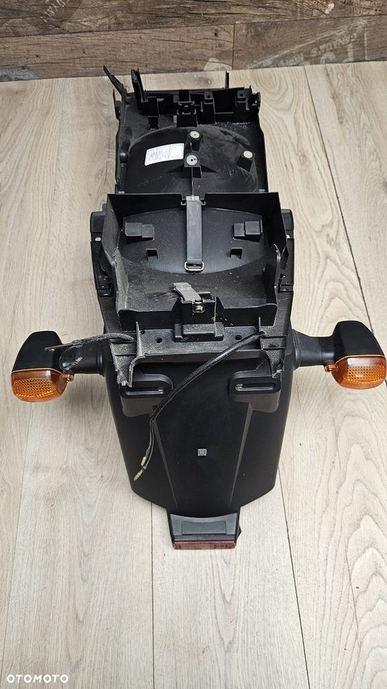 Nadkole Tył Błotnik Kierunkowskazy Yamaha FZS 1000 Fazer RN06 - 9