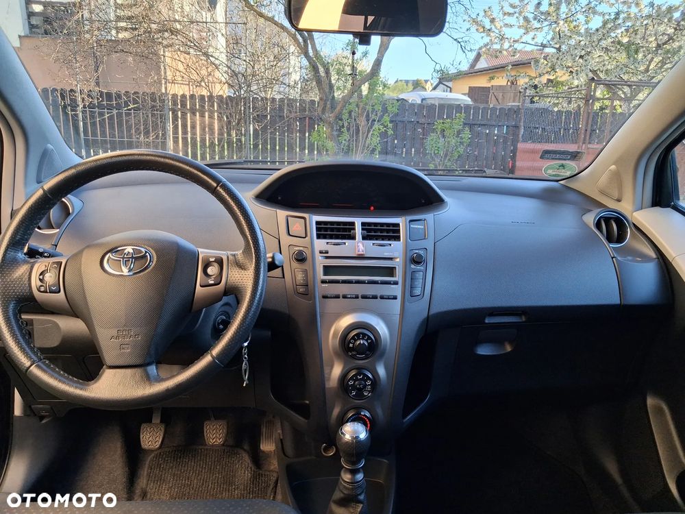 Toyota Yaris 1.33 Sol - 5