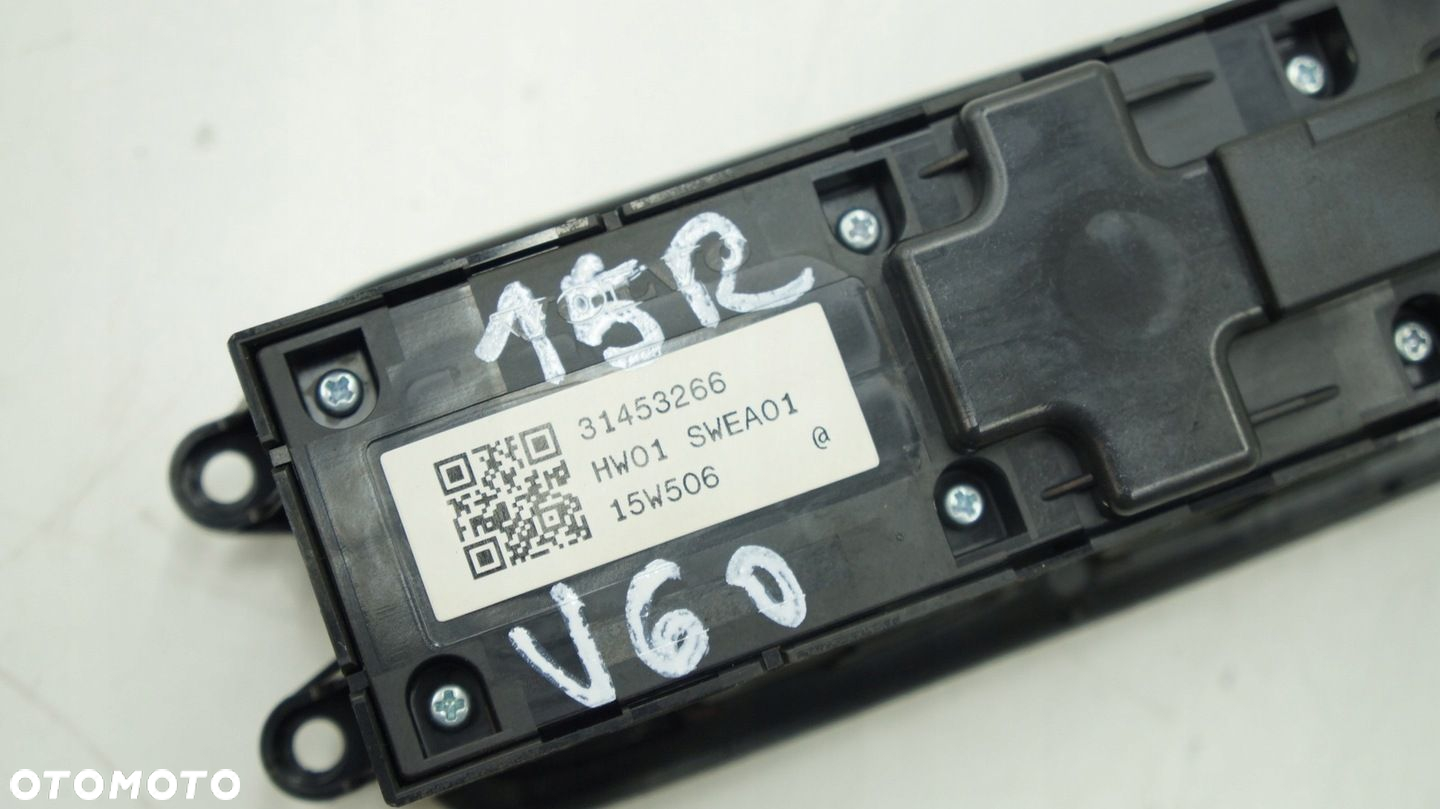 VOLVO PANEL SZYB LUSTEREK S60 II XC60 31334346 - 2