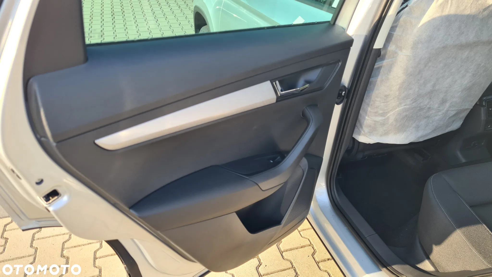 Skoda Karoq 1.5 TSI ACT Edition 130 DSG - 12