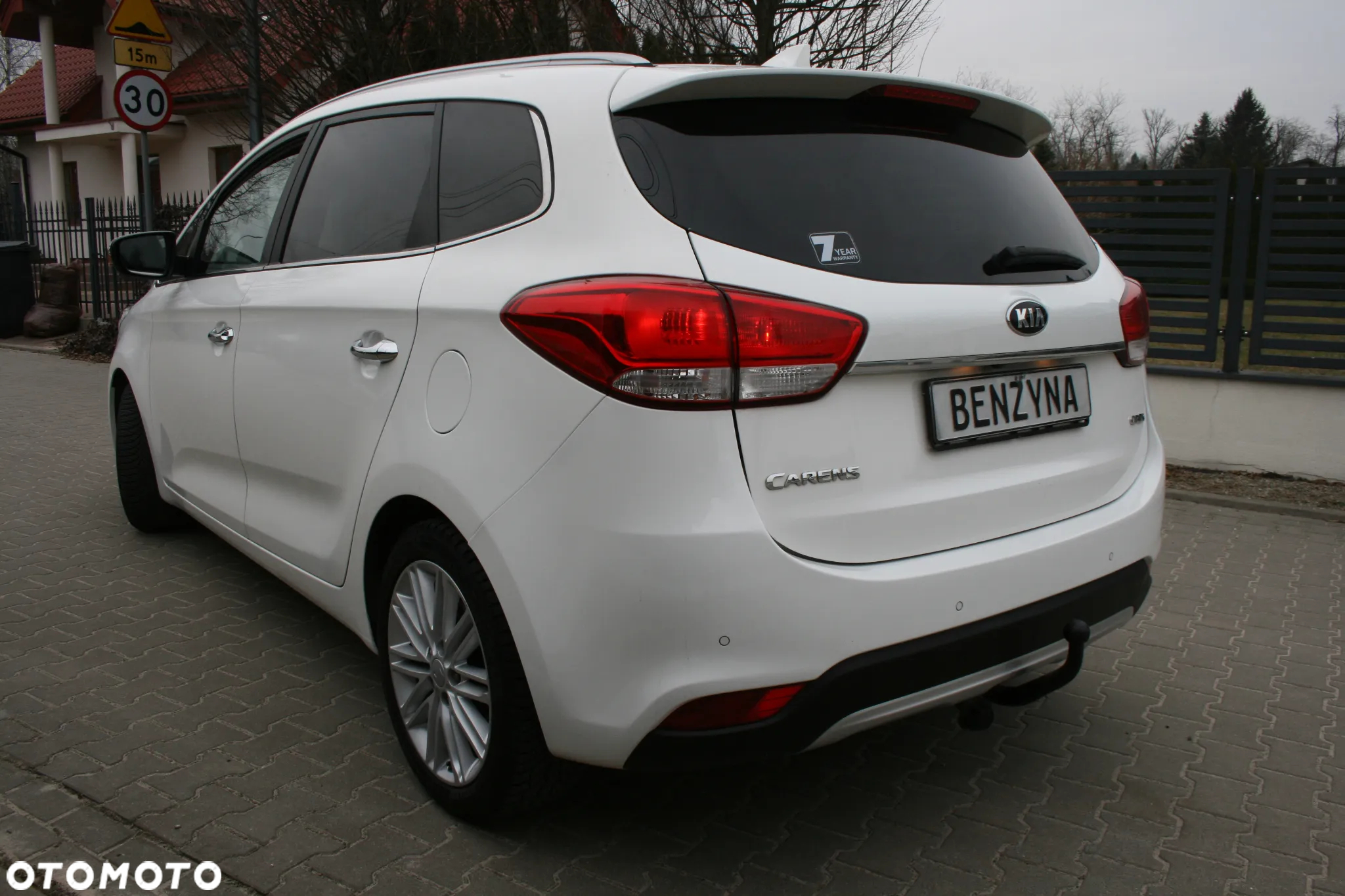 Kia Carens 1.6 GDI S 7os EU6 - 9