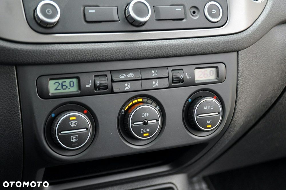 Volkswagen Tiguan - 33