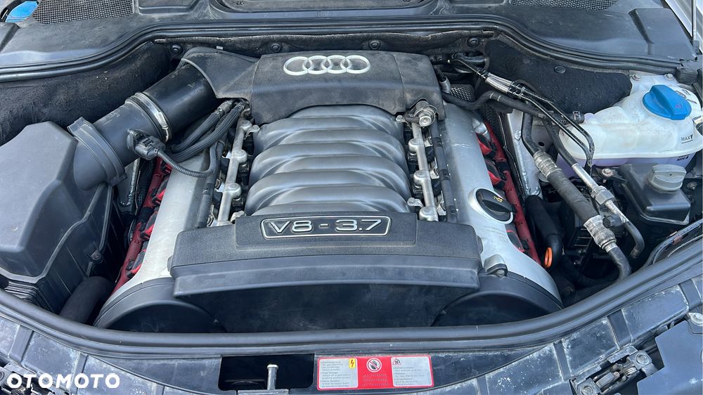 Audi A8 - 6