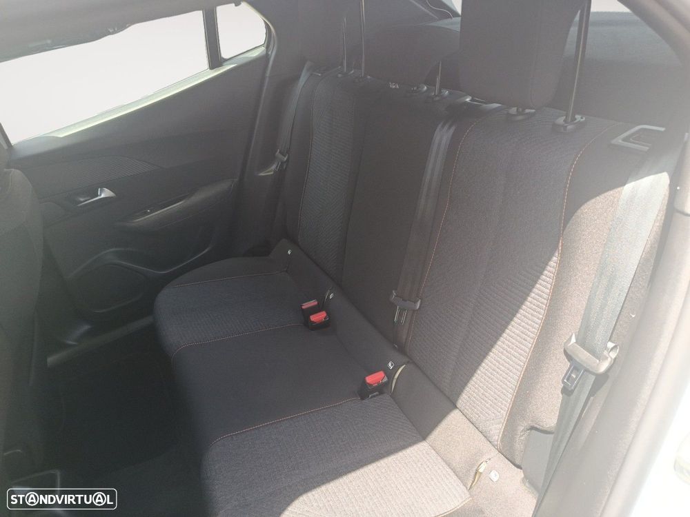 Peugeot 2008 1.2 PureTech Style — fotografia 13