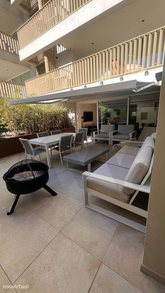 Luxo Total na Principe Real com grande varanda e vista desafogada para - Grande imagem: 3/40