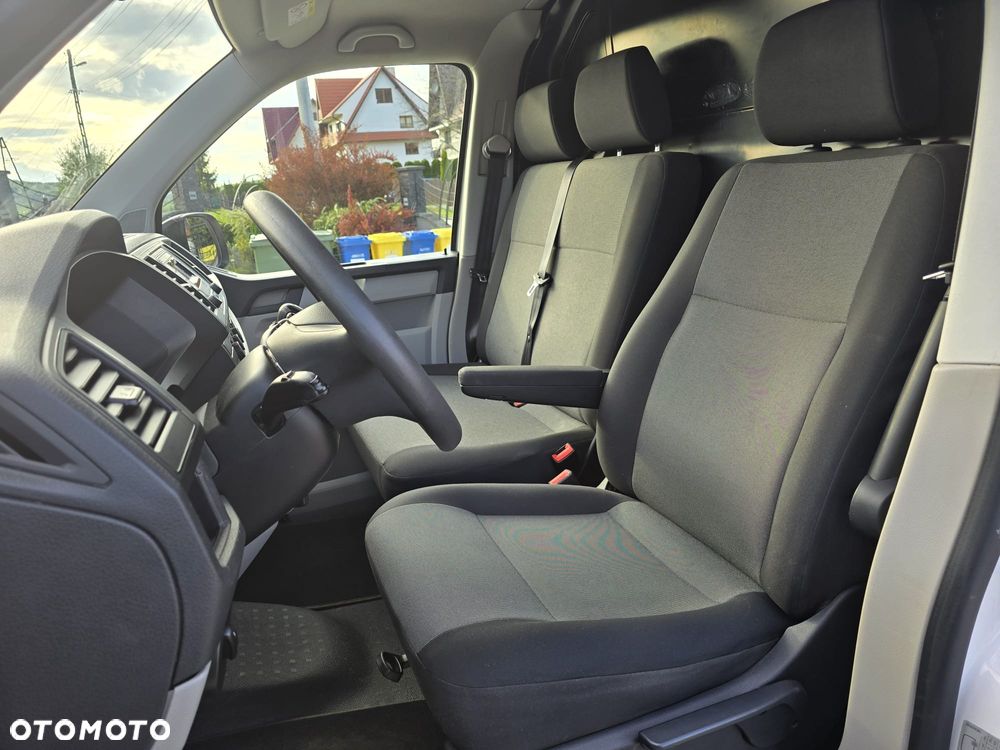 Volkswagen Transporter - 17