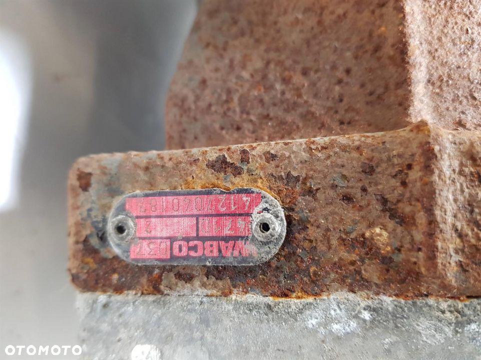 KOMPRESOR POWIETRZA VOLVO FH520 32896 - 4