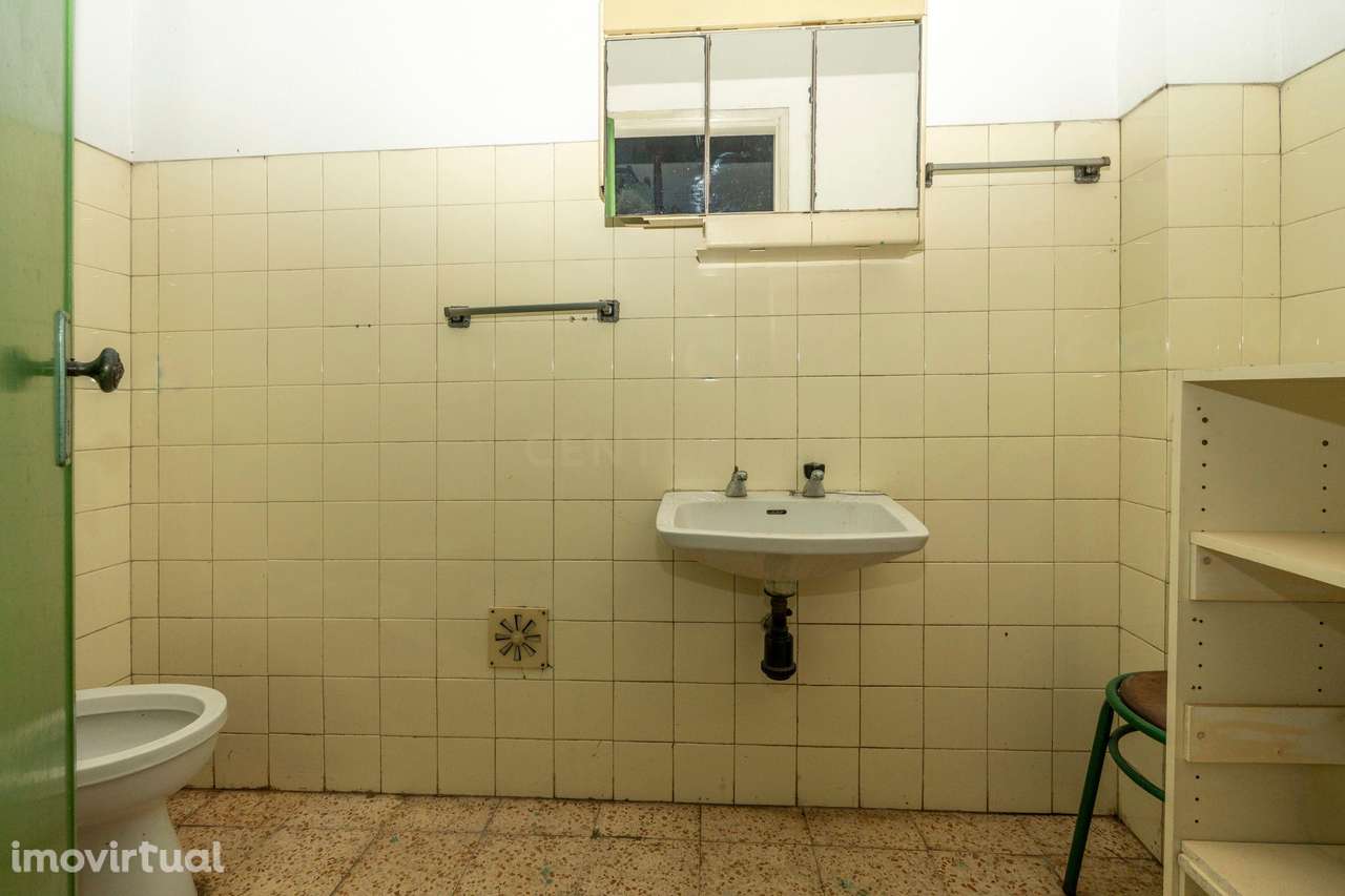 ESPAÇO PARA COMERCIO-ARMAZÉM- SERVIÇOS- QUARTOS INDEPENDENTES-  CULTO - Grande imagem: 5/28