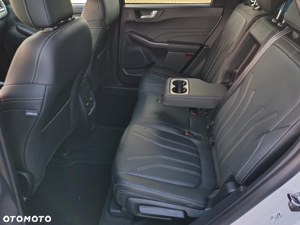 Ford Kuga - 13