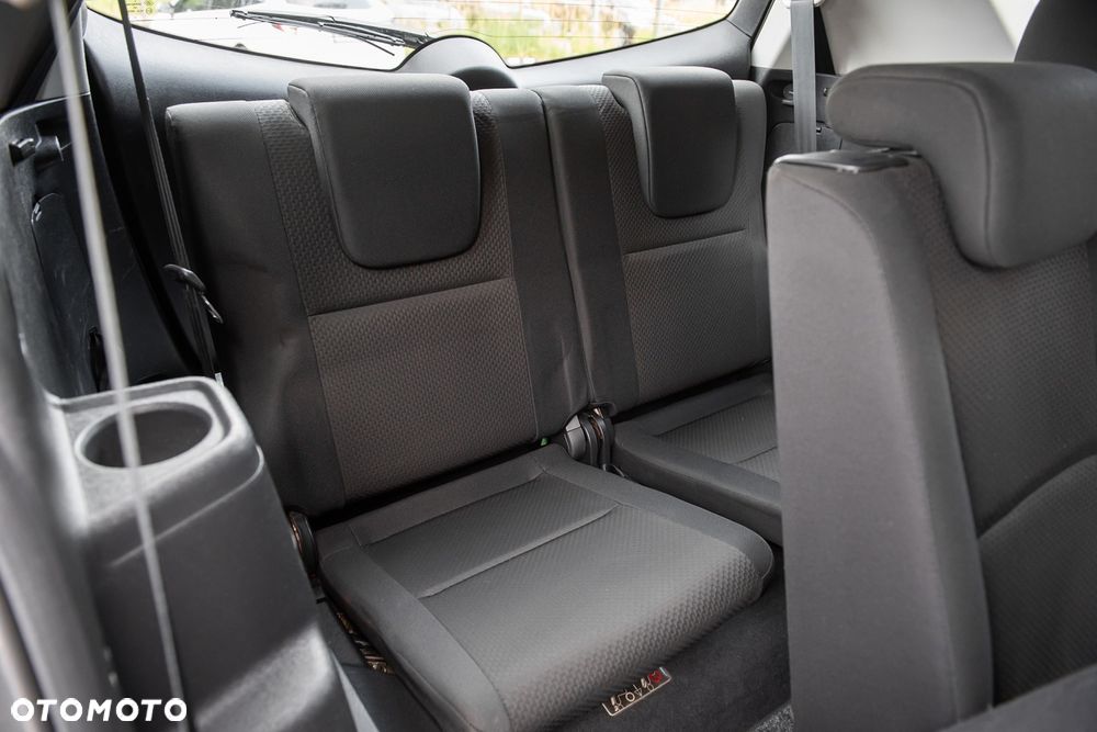Toyota Corolla Verso 2.0 D-4D - 25