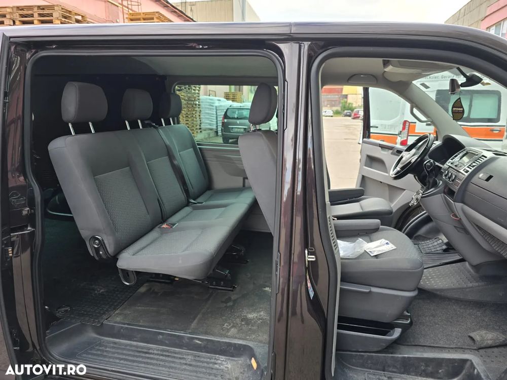 Volkswagen Caravelle - 11