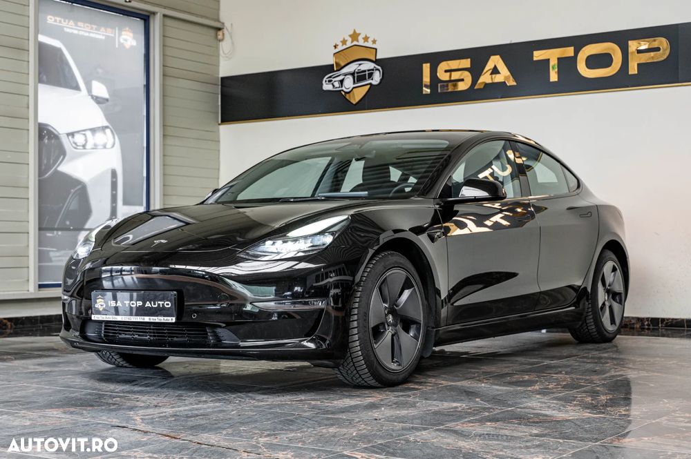 Tesla Model 3 Long Range AWD Premium - 1